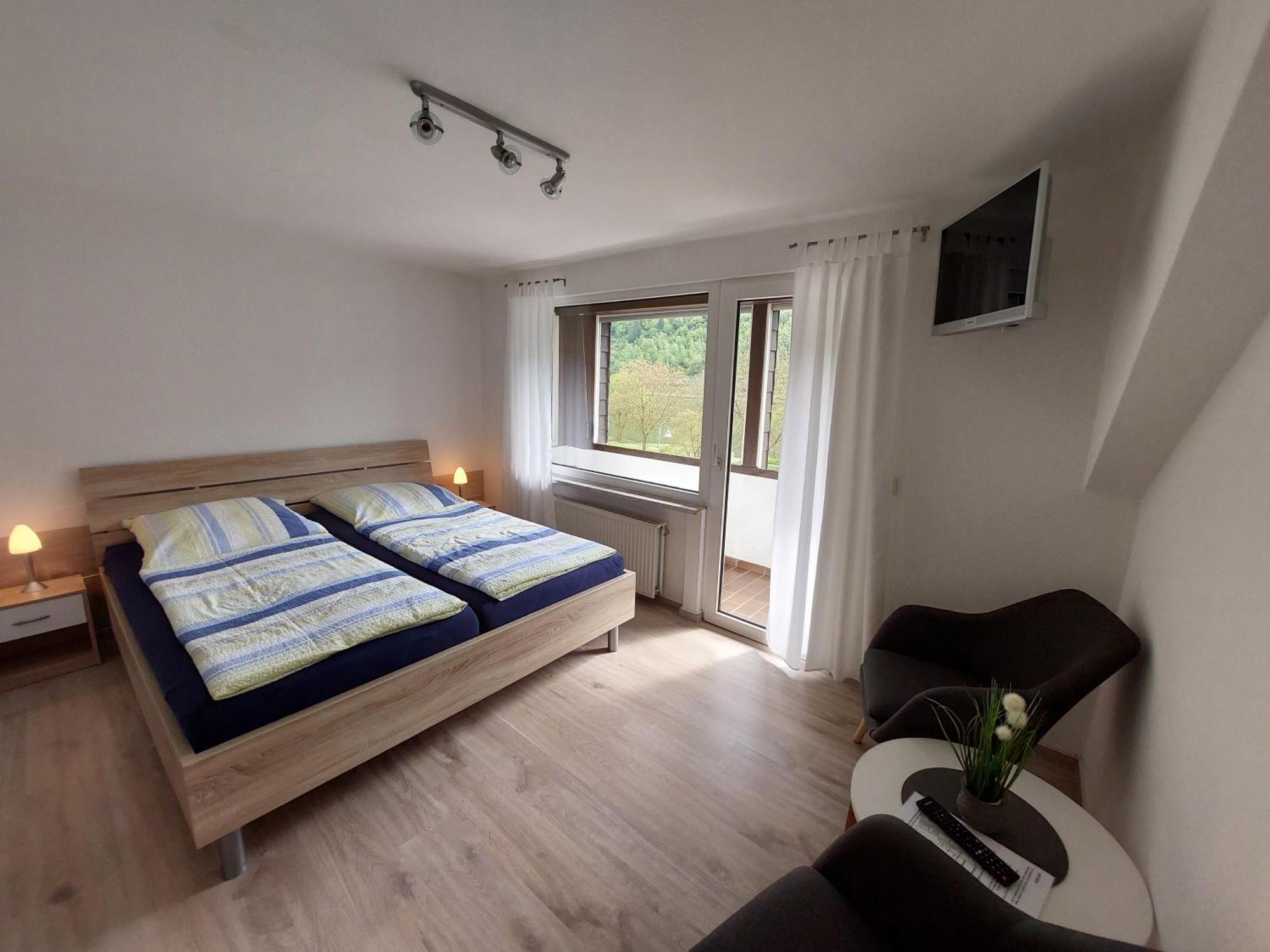 Pension Mosella, Gaestezimmer Sankt Aldegund Exterior foto